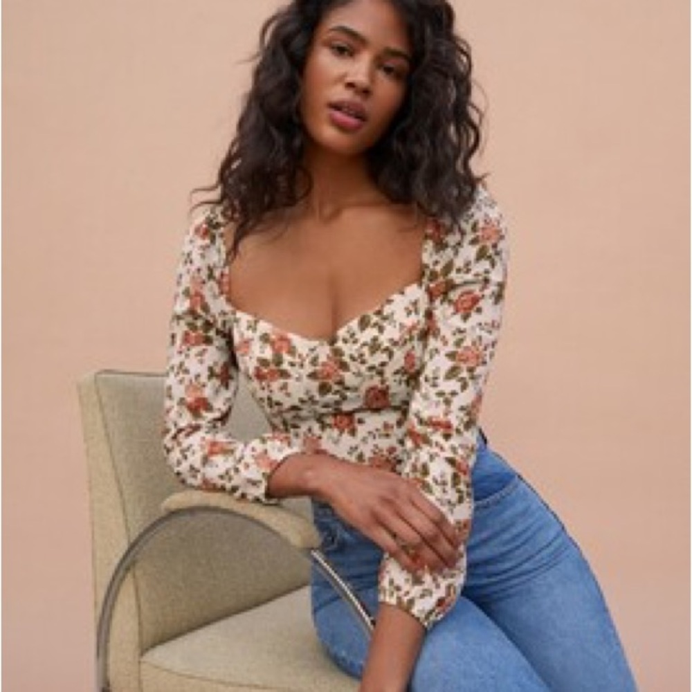 Reformation Reign Top in Foliage, Worn 1x